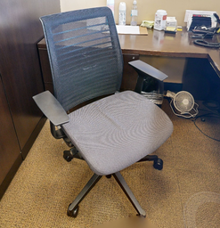 [#B13-2] Steelcase Think task chair