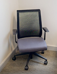 [#B13-13] task chair with arms