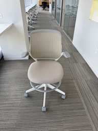 [#B13-32] White Task Stools