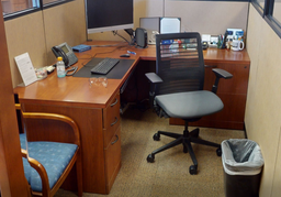 [#E6-4] L-shaped desk