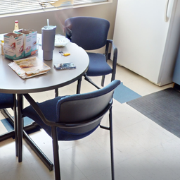 [#B8-4] Blue guest chair with arms