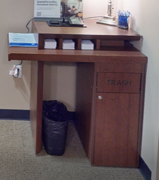 [#C4-8] Standing Desk