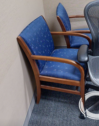 [#B9-1] Blue patterned guest chair with arms