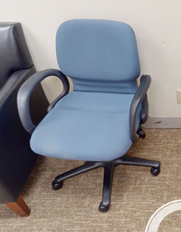 [#B12-5] Blue task chair no arms