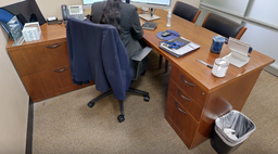 [#E6-2] L-shaped desk