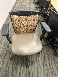 [#B13-16] Task Chair