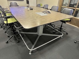 [#C6-36_4] Conference Table