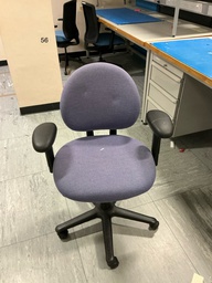 [#B13-56] Office chair 