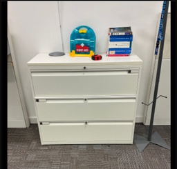 [#D8-215] Metal drawers