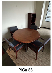 [#C4-55] WOOD ROUND TABLE