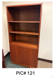 [#D4-121] WOOD HUTCH - 3 SHELVES + 2 DOORS