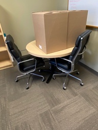 [#C9-17] Yellow Round Table