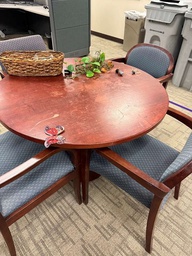 [#C4-43] WOOD ROUND TABLES