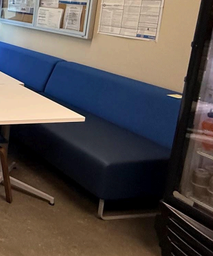 [#B3-6] Two-seat booths
