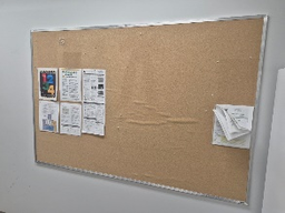 [#F1-33] Bullettin boards