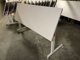 [#C13-33] Training Tables Knoll