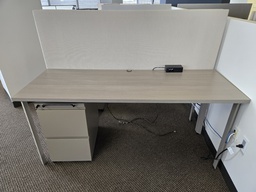 [#E3-19] Desk Table w/Tackboard