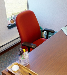 [#B13-2] Red Task Chair