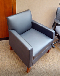 [#B12-5] Black lounge chair