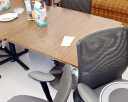 [#C4-12] Square break table