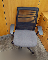 [#B13-5] task chair with arms