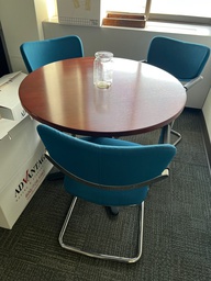 [#C2-71] round table 