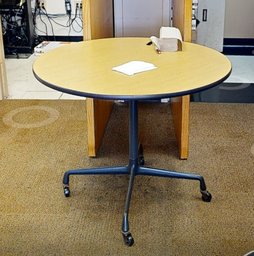 [#C4-5] Mobile round meeting table