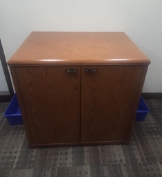 [#D6-222] 2 door wood credenza