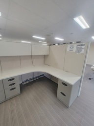 [#A2-38] Station w/hoverhanging comp.+cab -m/w