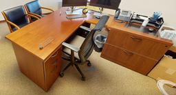 [#E6-2] L-shaped desk