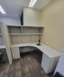 [#E6-534] L shape desk w/hoverhanging comp+ped w/m