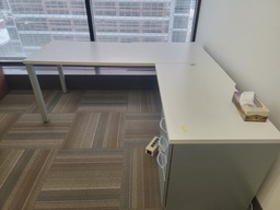 [#E6-605] L shape desk W/cabinet