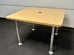 [#C4-29] Square Table - 36 D