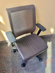 [#B13-50] Task Chair - brown leather Think V1