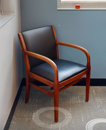 [#B9-5] Black guest chair with arms