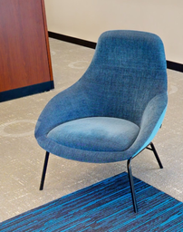 [#B12-7] Blue lounge chair