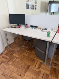 [#E2] White Desks, Style 1