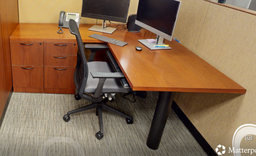 [#E6-3] L-shaped desk