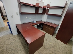 [#E7-24] Desk U - Heavily Worn - 66x86