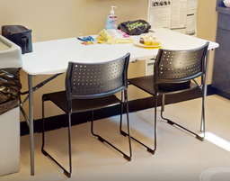 [#C8-11] Rectangle folding table, wht