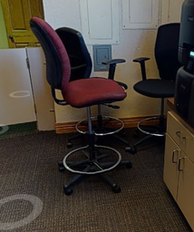 [#B13-16] Teller Stool