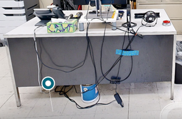 [#E8-3] Classic desk