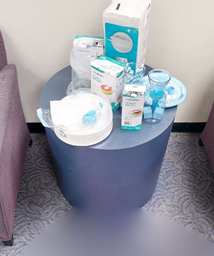 [#C11-18] Blue block round side table