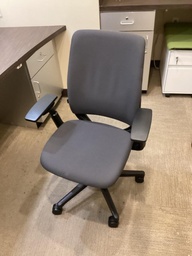 [#B13-2] Amia Chair