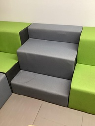 [#B12-22] Lounge (will need cleaned)