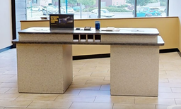 [#C4-9] Large cheque desk