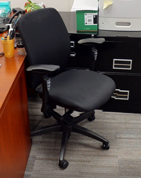 [#B13-17] Task Chair 