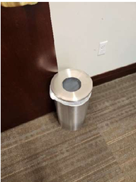 [#G4-4] Metal Trash Cans
