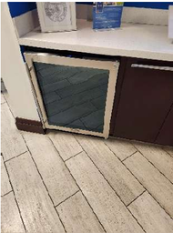 [#G9-64] Small Beverage Fridge