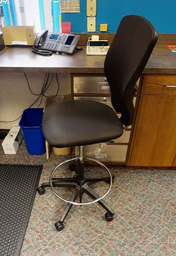 [#B1-37] Teller Stool